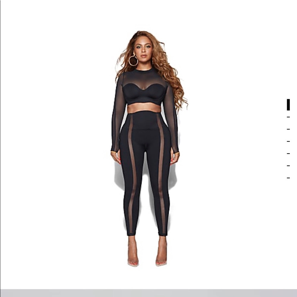 CLEARANCE SALE DISCOUNT 🐝Adidas IVY PARK Mesh Crop Top